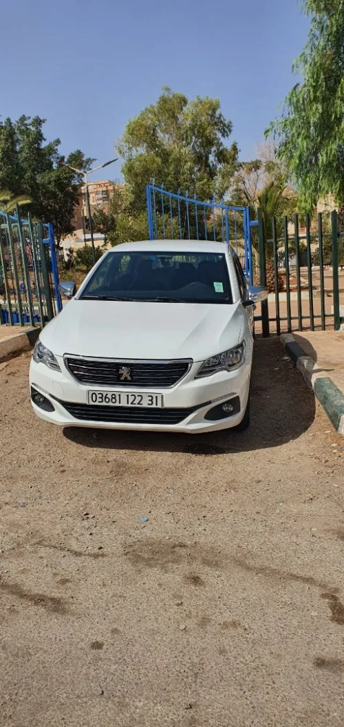 Peugeot 301 2022 Allure