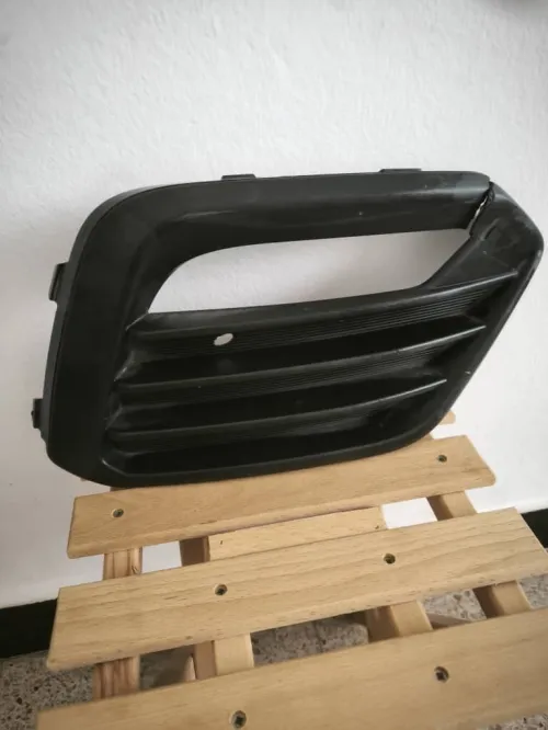 PIECES DETACHEES et ACCESSOIRES ( de la face avant) de la SEAT ATECA (décembre 2022)