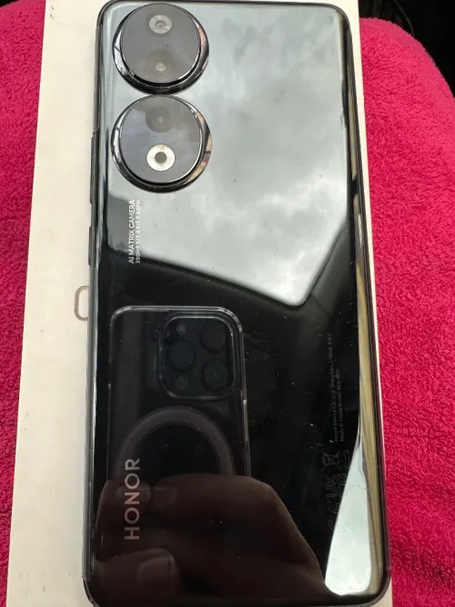 Honor 90