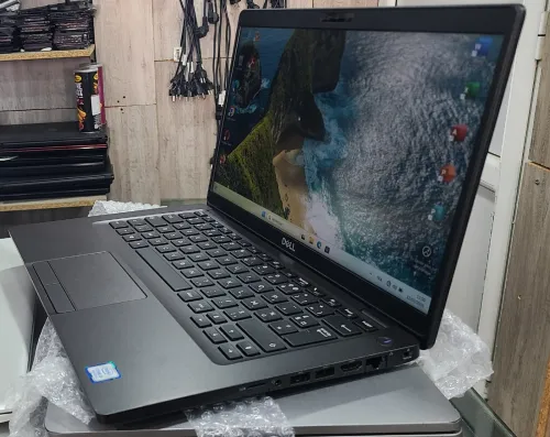 Dell Latitude 5400 14 Pouces Full HD i5 8eme 16 GB Ram DDR4 512 GB SSD