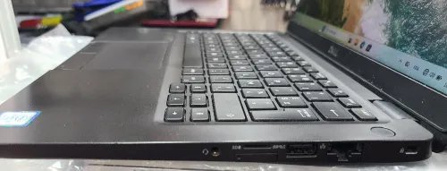 Dell Latitude 5300 13.3 Pouces Full HD Tactile i5 8eme 16 GB Ram DDR4 256 GB SSD Nvme