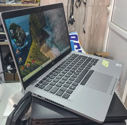 Dell Latitude 5410 14 pouces Full HD i5 10 eme VPro 8 GB Ram DDR4 256 GB SSD Nvme