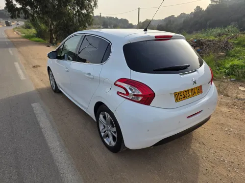 Peugeot 208 2014 Allure