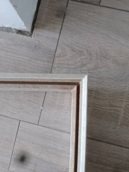 Parquet en bois stratifié et LVT 