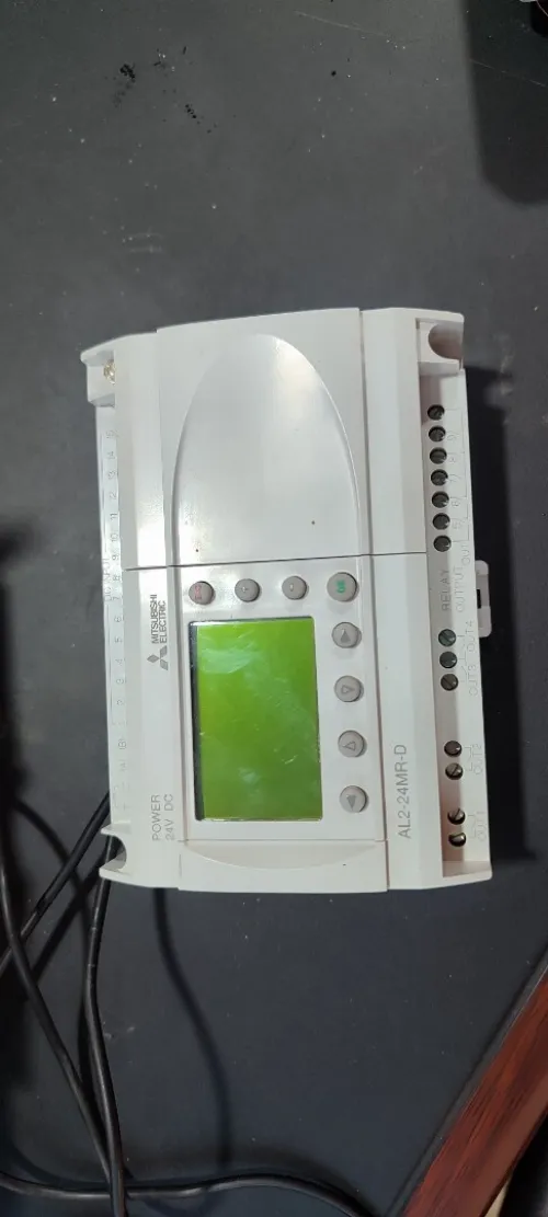 Plc mitsubishi 24vdc 