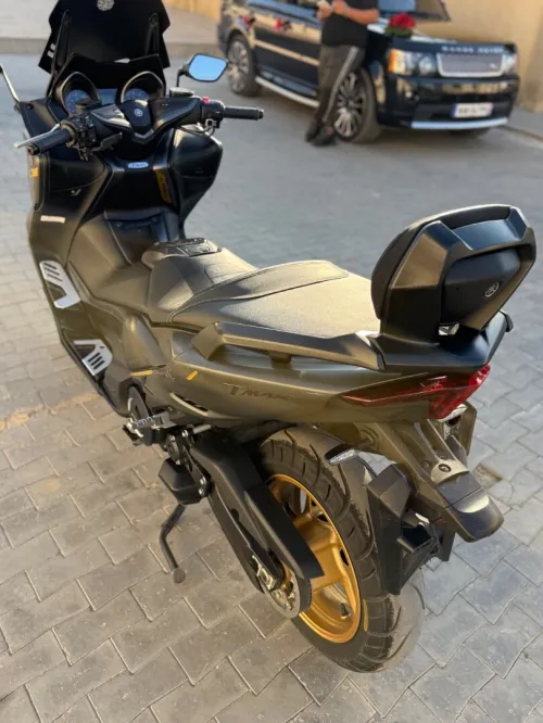 Yamaha T max 2021
