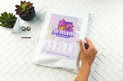 #panneauxlumineux #teeshirtpersonnalisé #boitierlumineux #panneauxpublicitaire #publicité 