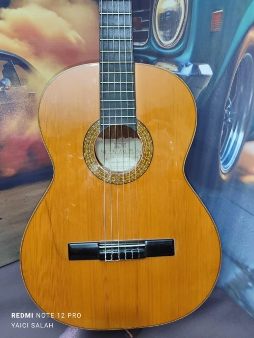 12 Guitares Classique