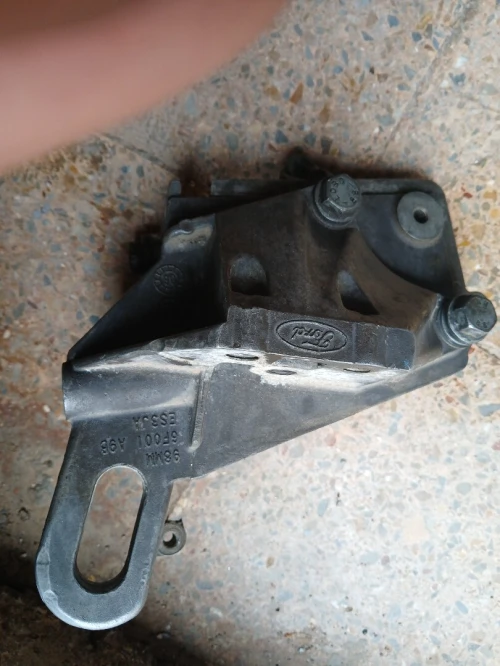 Pièce moteur 1.25 essence ford fiesta