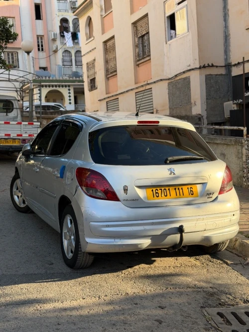 Peugeot 207 2011 