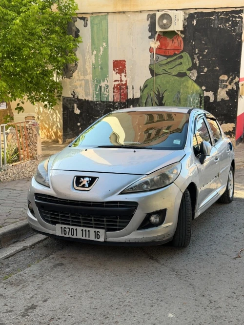 Peugeot 207 2011 