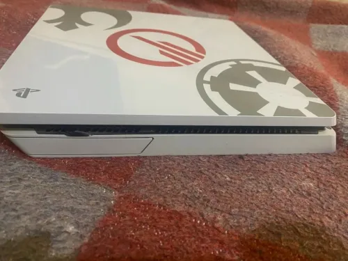 Ps4 slim 1 tb édition star wars 