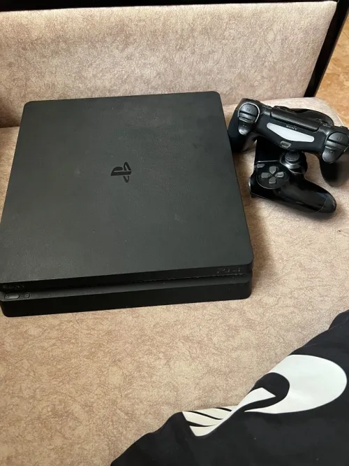 Play 4 Slim 500G