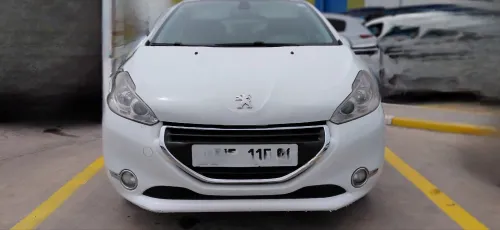Peugeot 208 2015 Allure