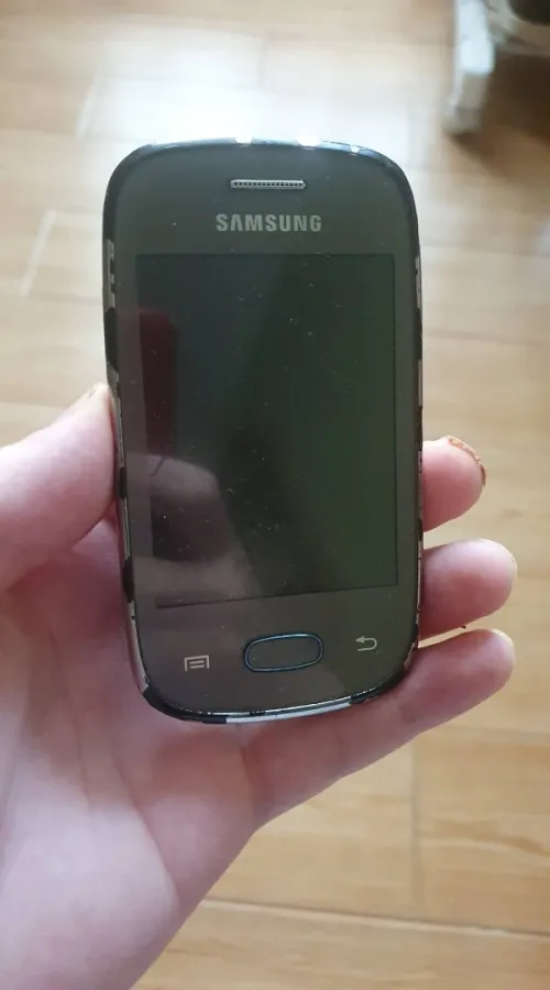 HTC SAMSUNG XPERIA .