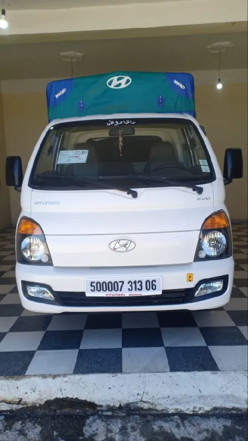 Hyundai H100 