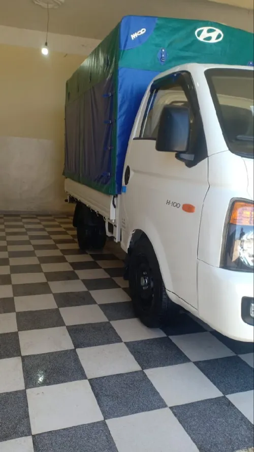 Hyundai H100 