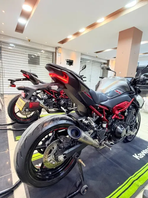 Kawasaki Z900 2025