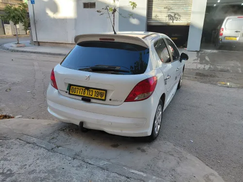 Peugeot 207 plus 2013 