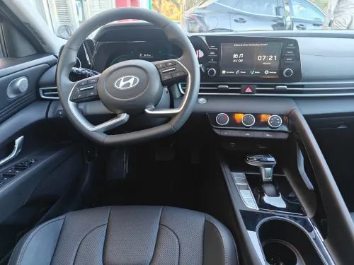 Hyundai Elantra 2025 La toute options