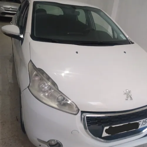Peugeot 208 2015 Active Facelift