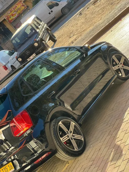 Volkswagen Polo 2015 R-line