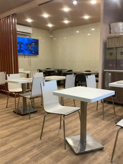 Table et chaise fast food
