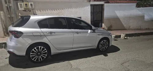 Fiat tipo hatchback 2024 tout option