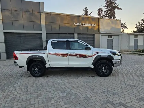Toyota Hilux 2021 Revo 4×4