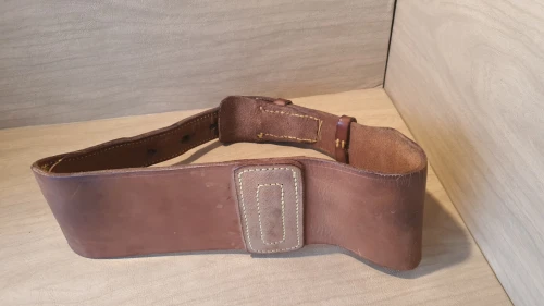 Ceinture de musculation, haltérophilie et même de chantier. Ceinture lambaire en cuir. Taille S
