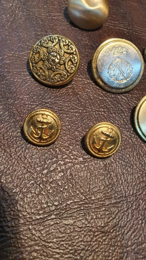 Vintage boutons argenté et doré 