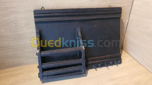 Ancien porte-clefs , porte-courrier mural en bois avec 3 crochets
