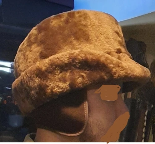 Chapeau Homme en fourrure avec cache-oreilles intégrés 