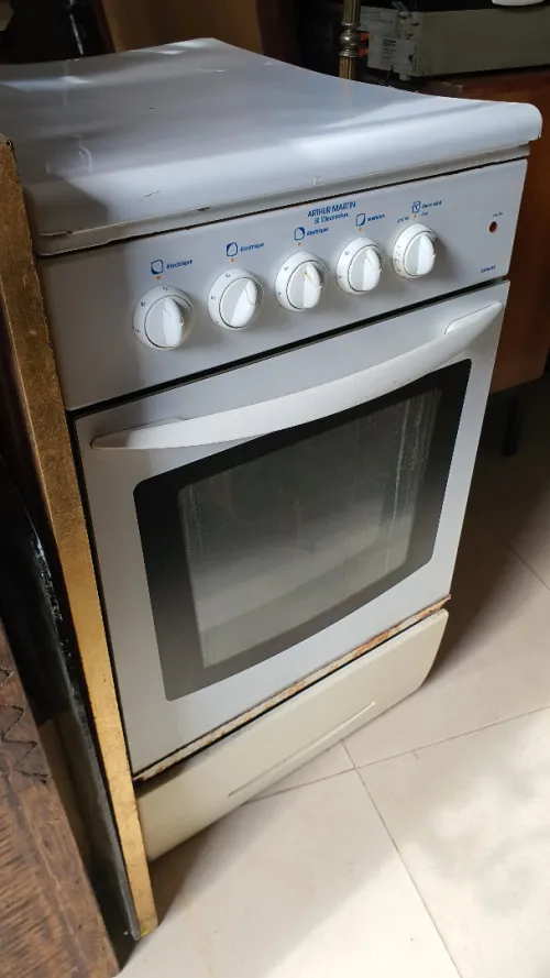 Cuisinière Electrique ARTHUR MARTIN Electrolux  Made in Italy CE 5028