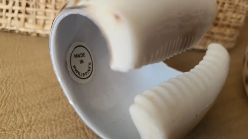 Très jolie coffret de 6 ronds à serviettes de table en coquillage Philippine LIQUIDATION