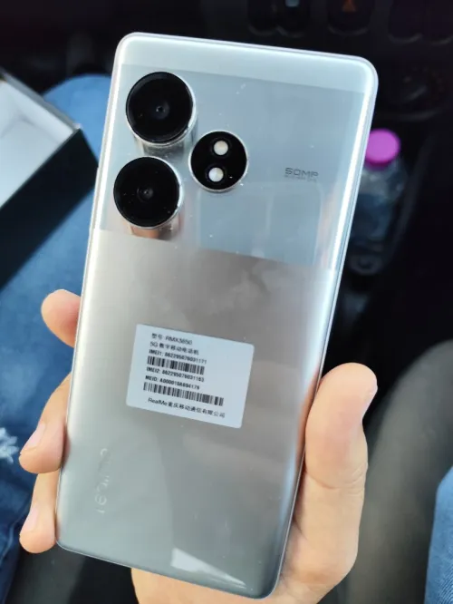 Realme GT6 neo se