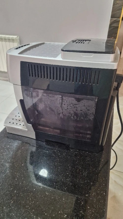 Cafetière delonghi magnifica S plus