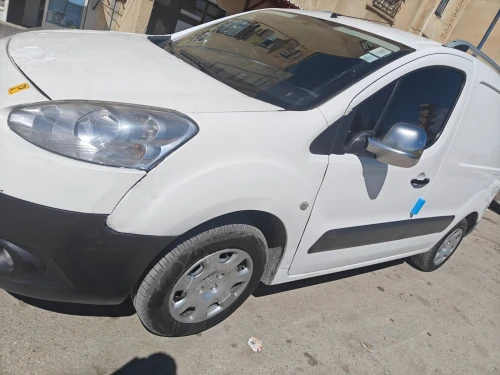 Peugeot Partner 2012 B9