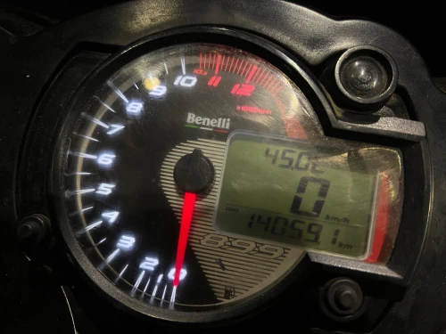 Benelli TNT 899 Café Racer – 2015 