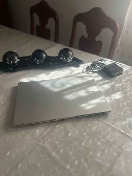 Laptop Samsung Galaxy Book 2