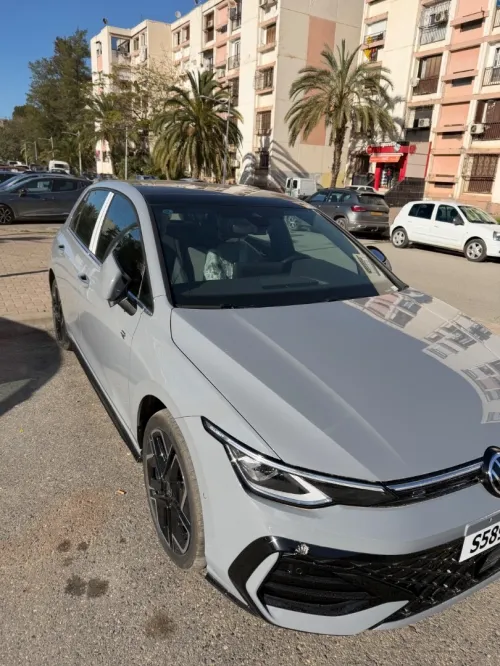 Volkswagen Golf 8 2025 R-Line