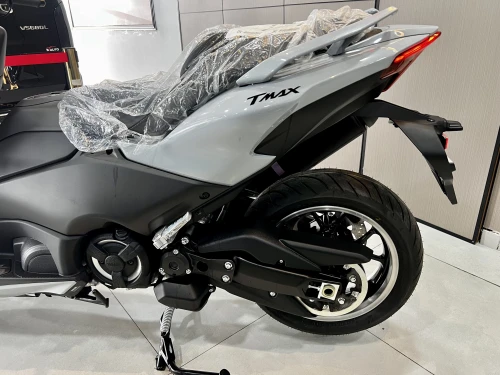 Yamaha T-max 2026