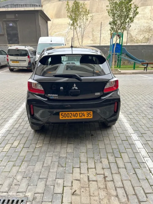 Mitsubishi Mirage 2024 Black edition