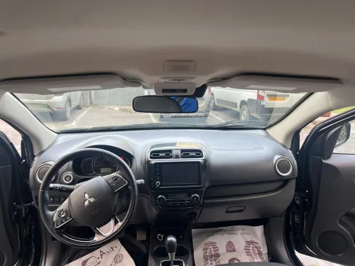 Mitsubishi Mirage 2024 G4