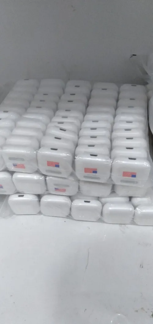 Airpods 4 en gros/Jamla bark (avec la garantie)