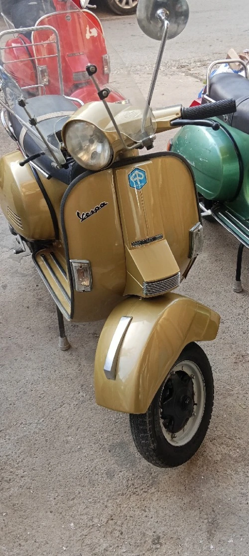 Piaggio et lml Vespa 2016
