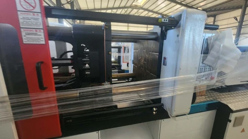 MACHINE INJECTION PLASTIQUE
