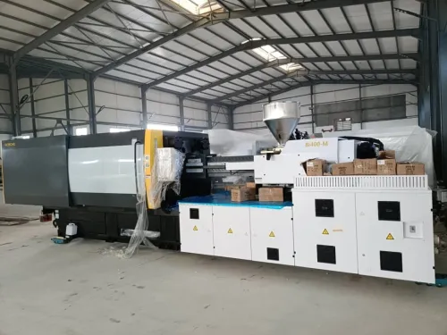 MACHINE INJECTION PLASTIQUE