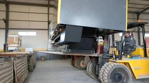 MACHINE INJECTION PLASTIQUE
