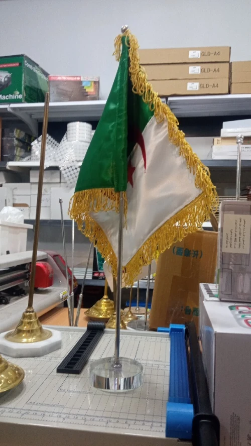 Support drapeau bureau